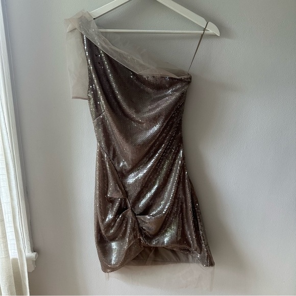 KHY Sequin One Shoulder Mini Dress Champagne - Picture 3 of 8